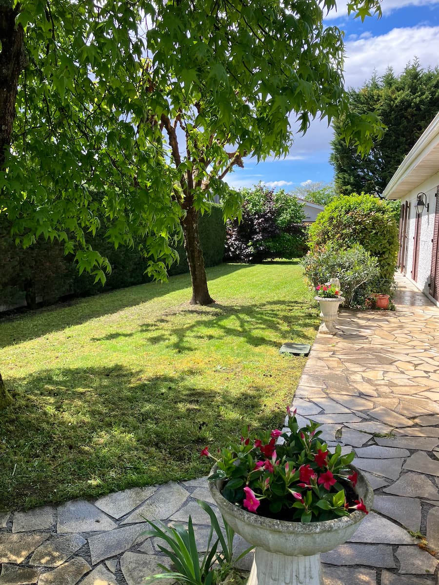 Réalisation paysagère par L'Atelier des Plantes